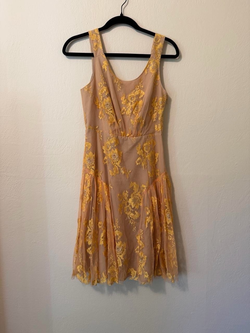 Vera Wang Yellow Floral Lace Mini Dress